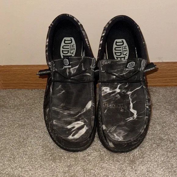 Men’s Hey Dude Charcoal and White Marble Loafers - Picture 1 of 6